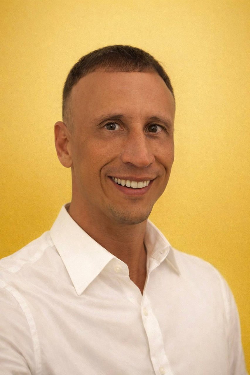 Александр Старостин